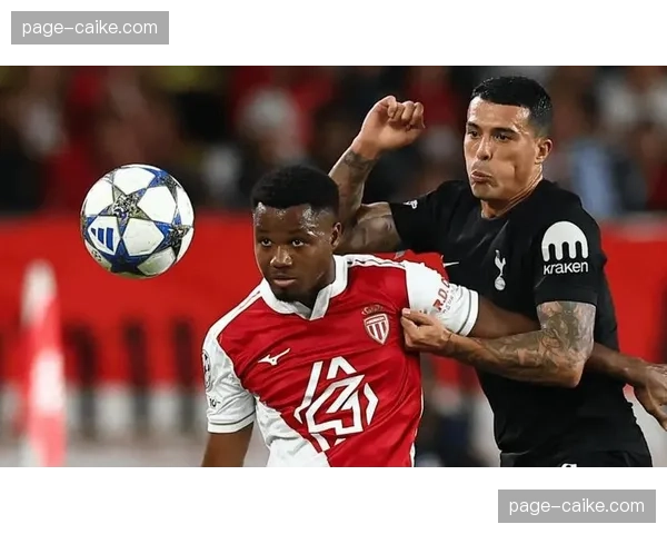 热那亚0-0闷平弗罗西诺内，双方门将屡献神扑